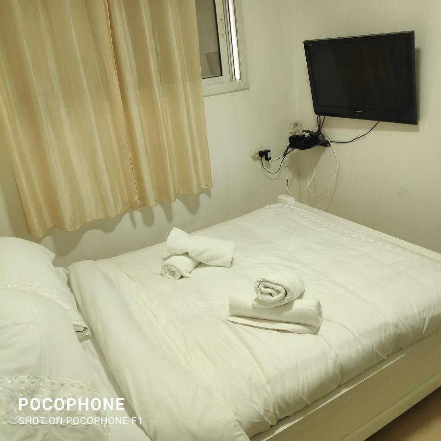 Ferienwohnung סוויטה של אלון Arad Exterior foto